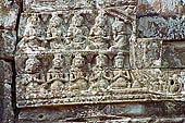 Banteay Kdei temple - bas-relief.